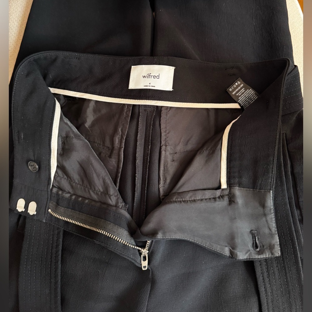 Aritzia Wilfred Tie-Front Pants in black Crepette - High-Waist Pants - Size 4 - Picture 6 of 12